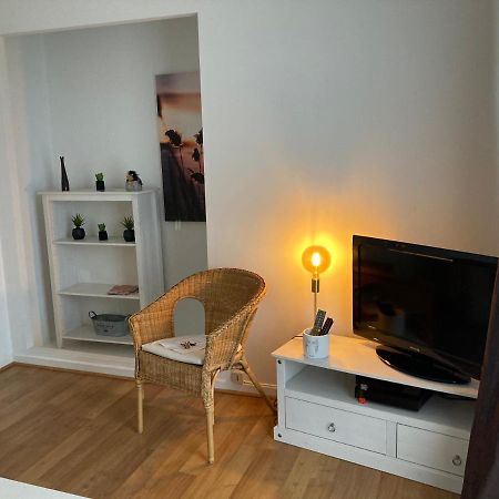 Appart Aux Deux Colombes Avec Balcon Et Garage 파미에 외부 사진
