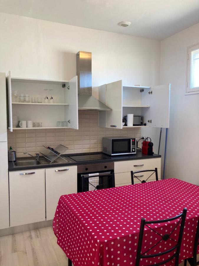 Appart Aux Deux Colombes Avec Balcon Et Garage 파미에 외부 사진